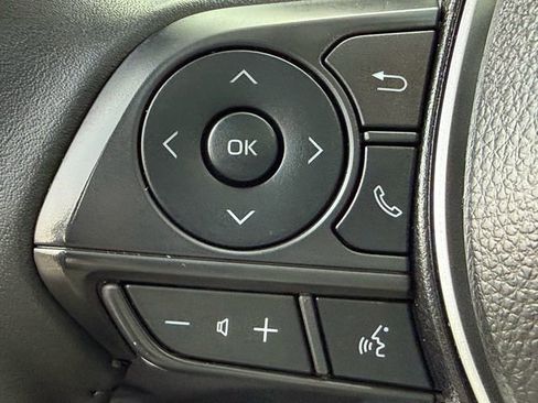 Certified 2025 Toyota Corolla Cross XLE image 14