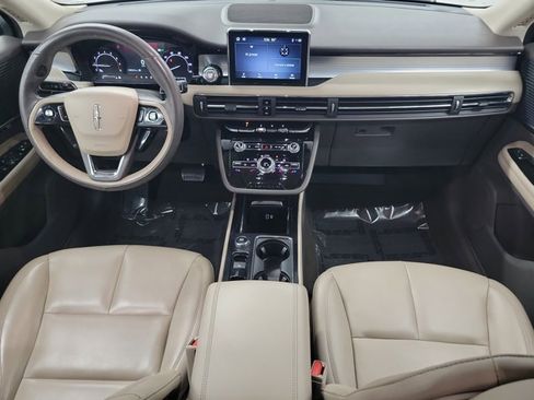 Used 2021 Lincoln Corsair Standard image 11