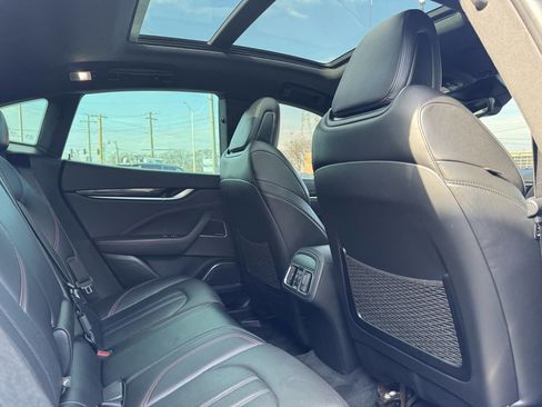 Used 2018 Maserati Levante GranSport image 34