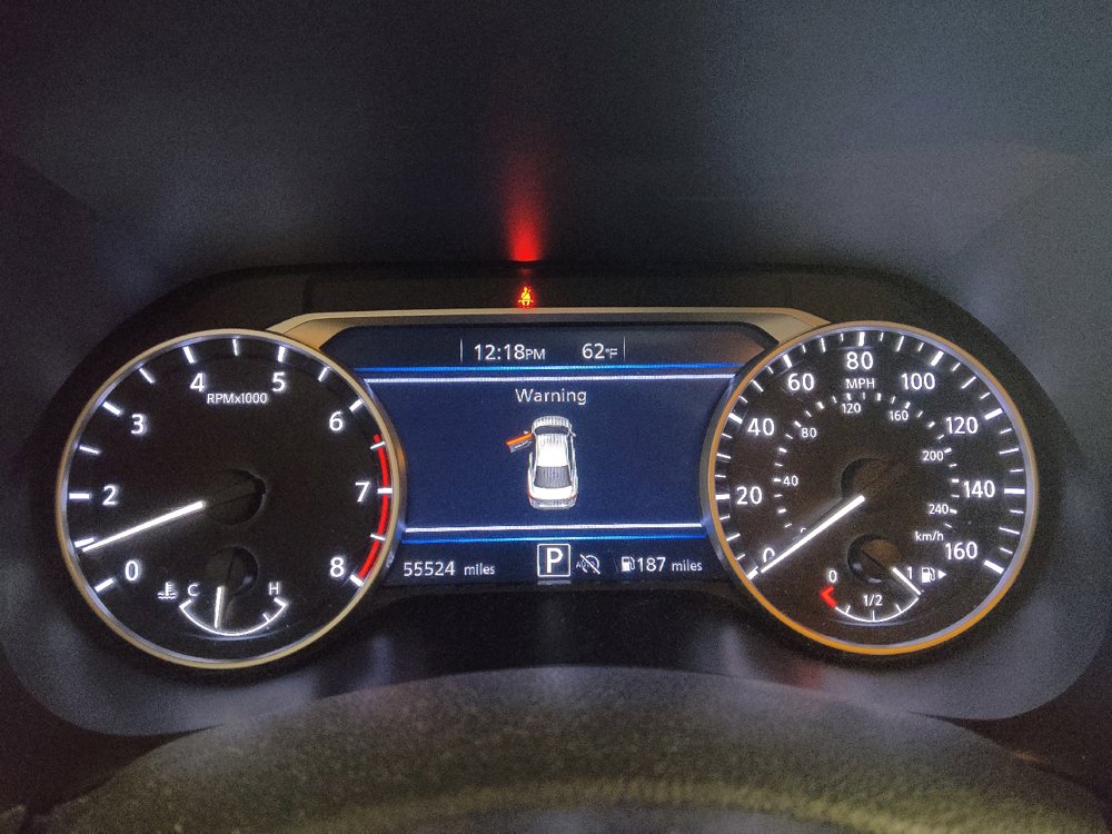 Used 2024 Nissan Sentra SV FWD image 23