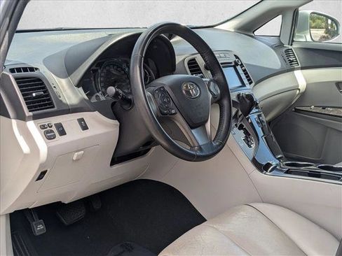 Used 2015 Toyota Venza XLE FWD image 10