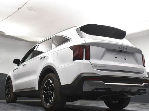 Used 2026 Kia Sorento S FWD image 36