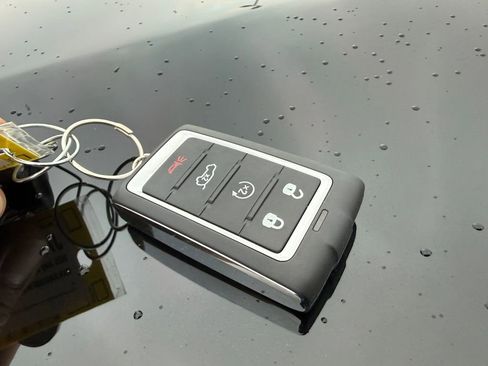 New 2025 Jeep Grand Cherokee Altitude image 29