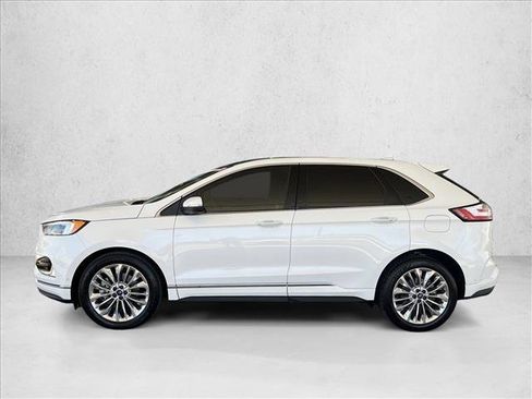 Used 2020 Ford Edge Titanium w/ Equipment Group 301A AWD/4WD image 2