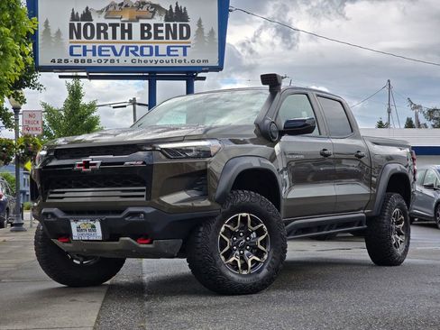 Used 2024 Chevrolet Colorado ZR2 AWD/4WD image 1