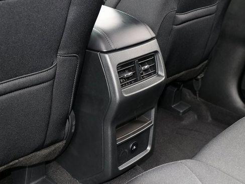 New 2024 Ford Edge SE image 13