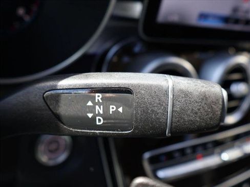 Used 2021 Mercedes-Benz GLC 300 4MATIC image 19