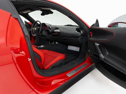 Used 2023 Ferrari SF90 Stradale image 27