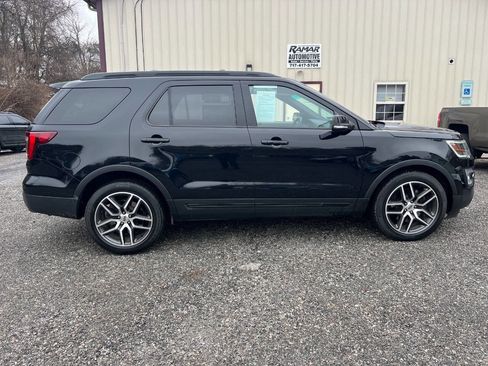 Used 2017 Ford Explorer Sport w/ Equipment Group 401A image 3