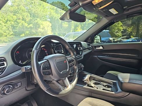 Used 2024 Dodge Durango SXT RWD image 9
