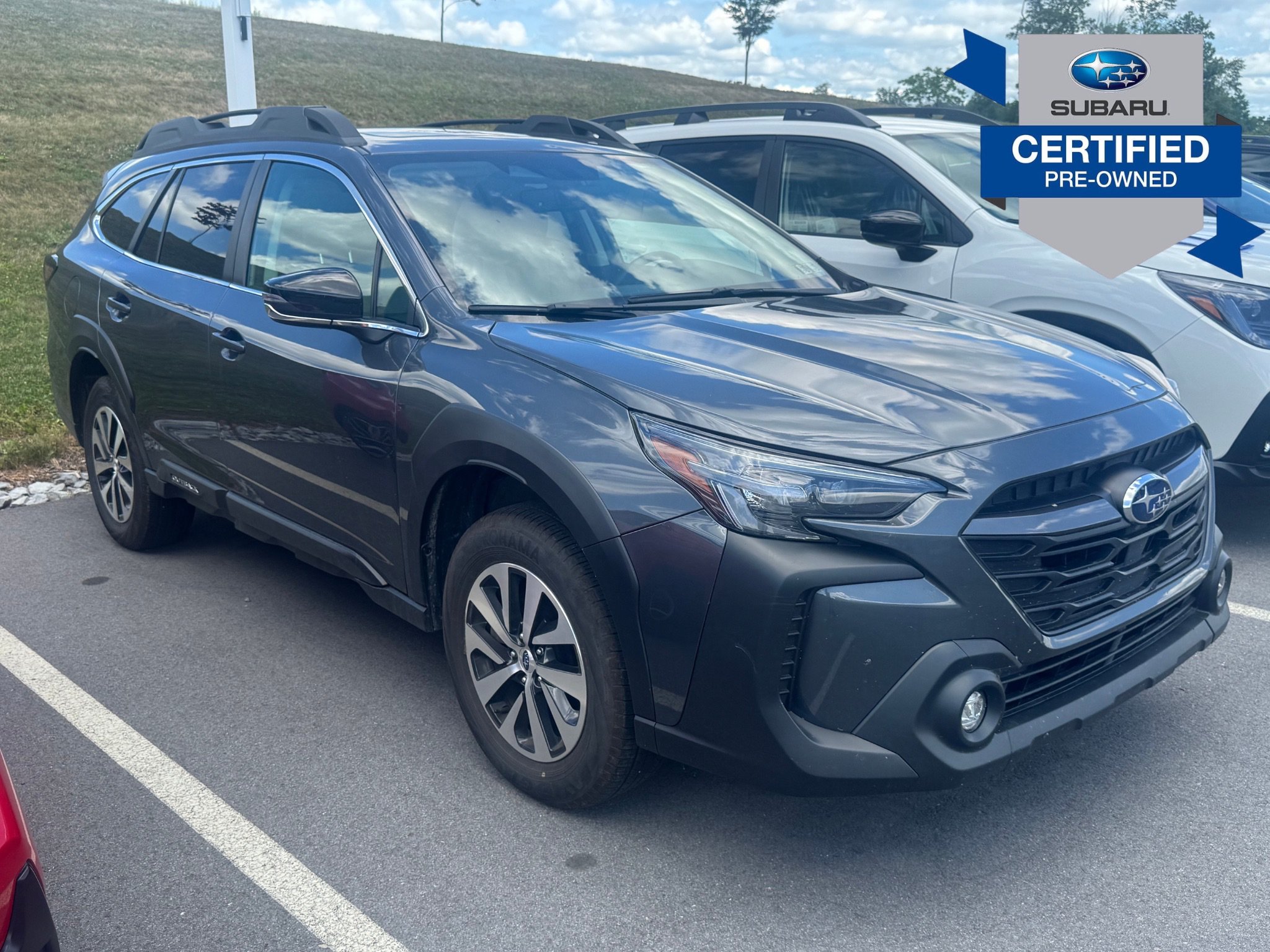 Certified 2025 Subaru Outback Premium w/ Popular Package #1A AWD/4WD image 1