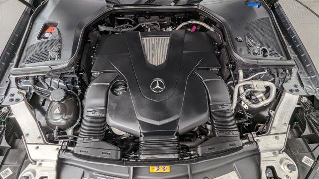 Used 2018 Mercedes-Benz E 400 4MATIC Sedan image 32