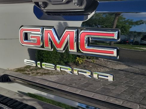 New 2026 GMC Sierra 1500 Elevation AWD/4WD image 7
