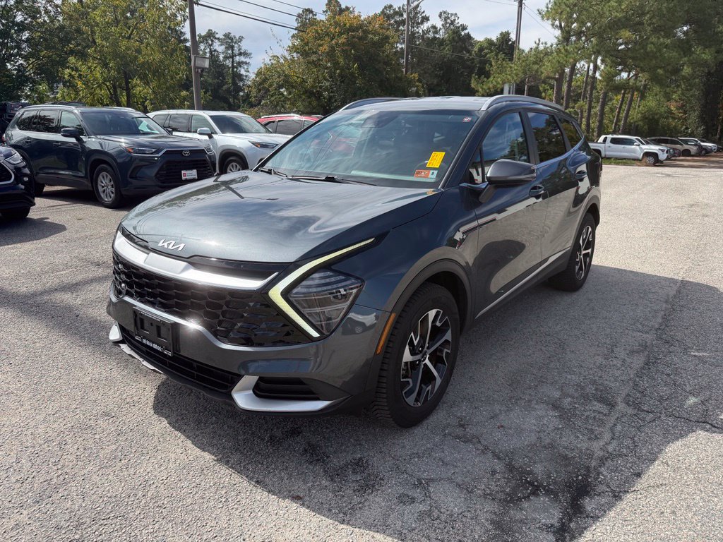 Used 2024 Kia Sportage EX AWD/4WD image 3