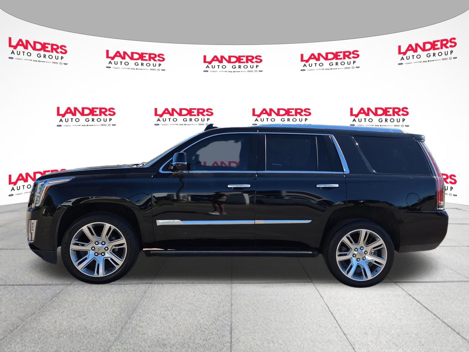 Used 2018 Cadillac Escalade Premium Luxury AWD/4WD image 6