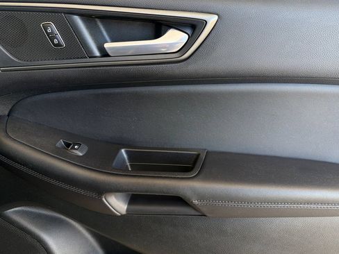 Used 2022 Ford Edge SE w/ Black Appearance Package AWD/4WD image 19