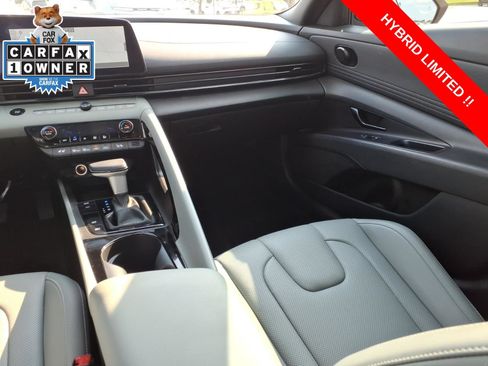 Used 2025 Hyundai Elantra Limited FWD image 13