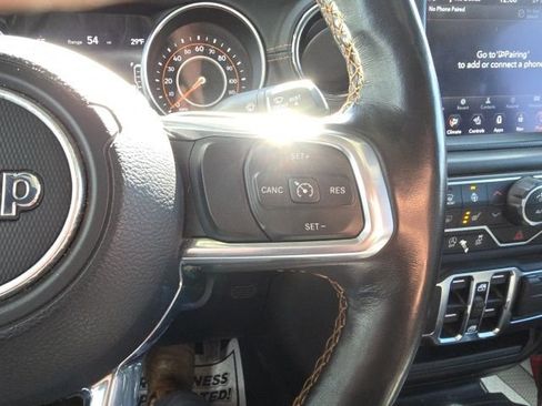 Used 2021 Jeep Gladiator Overland AWD/4WD image 16