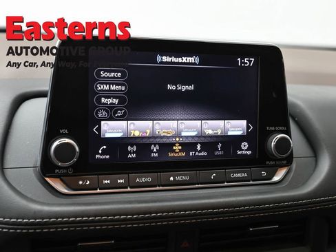 Used 2023 Nissan Rogue S AWD/4WD image 19