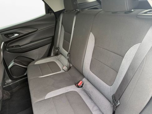Used 2025 Chevrolet TrailBlazer LT AWD/4WD image 13