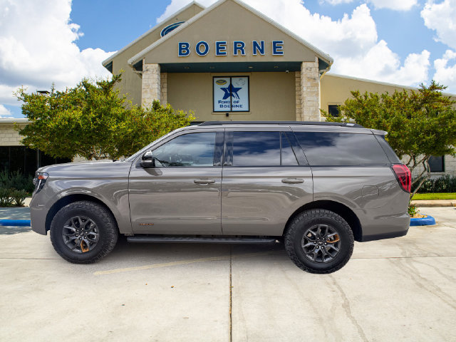 Used 2026 Ford Expedition Tremor AWD/4WD image 2