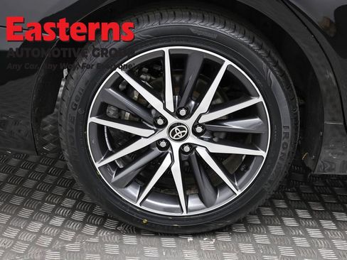 Used 2022 Toyota Camry XLE image 30