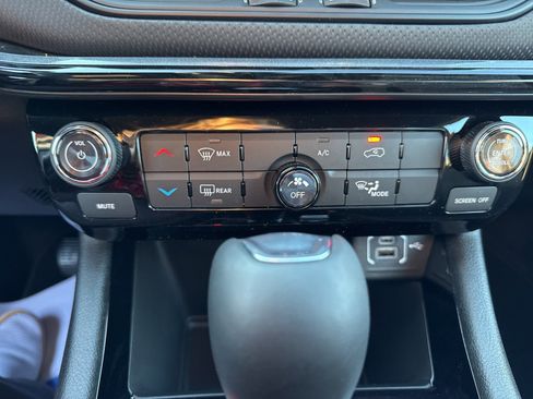 New 2026 Jeep Compass Latitude image 16