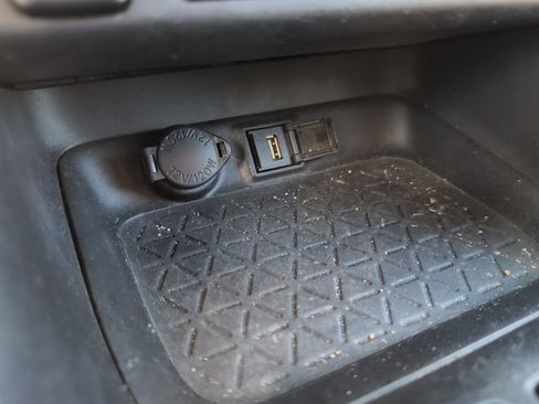 Used 2021 Toyota RAV4 XLE Premium image 27