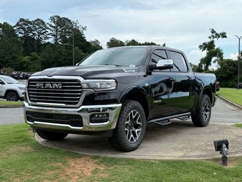 New 2026 RAM 1500 Laramie AWD/4WD image 3