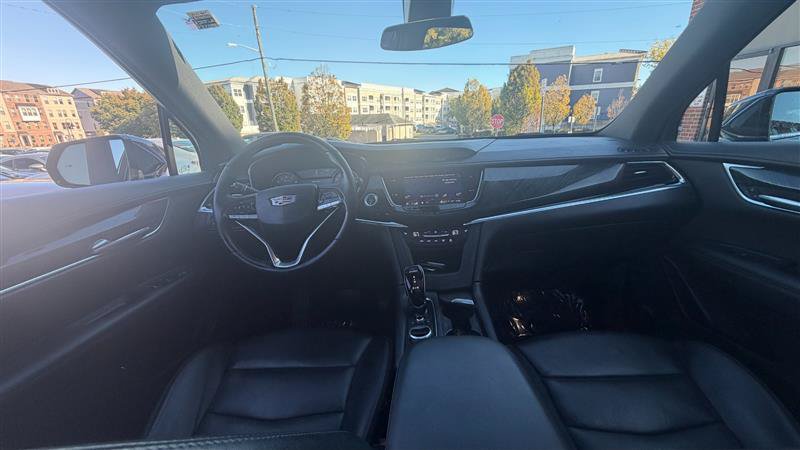 Used 2022 Cadillac XT6 Premium Luxury AWD/4WD image 23