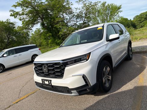 Used 2024 Honda Pilot EX-L image 7