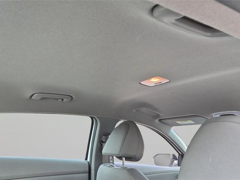 Certified 2025 Hyundai Elantra Sport FWD image 16