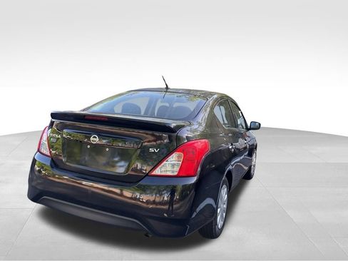 Used 2019 Nissan Versa SV FWD image 7