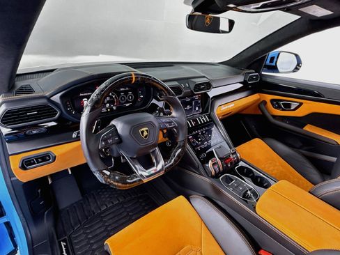 Used 2022 Lamborghini Urus AWD/4WD image 5