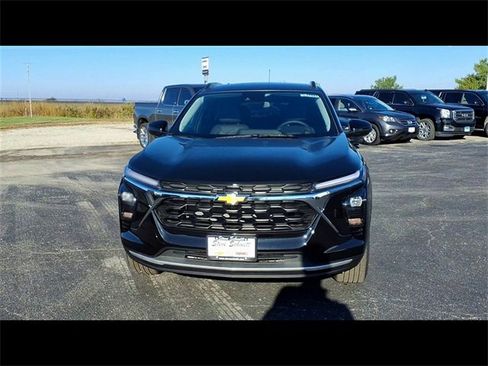 New 2026 Chevrolet Trax LT w/ Driver Confidence Package image 3