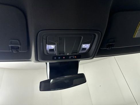 Used 2023 Chevrolet Silverado 1500 Custom image 24