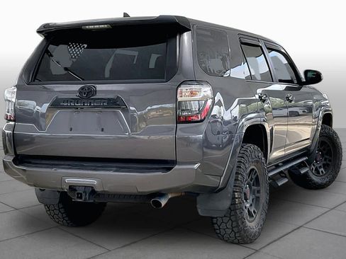 Used 2021 Toyota 4Runner Venture w/ Moonroof Package AWD/4WD image 12