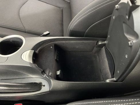 Used 2020 Nissan 370Z Coupe image 31