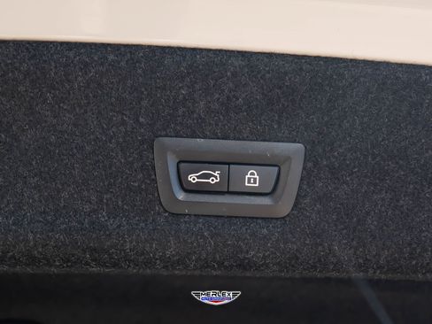 Used 2022 BMW 330e xDrive w/ M Sport Package image 53