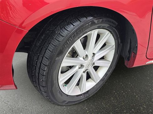 Used 2014 Toyota Camry XLE image 31