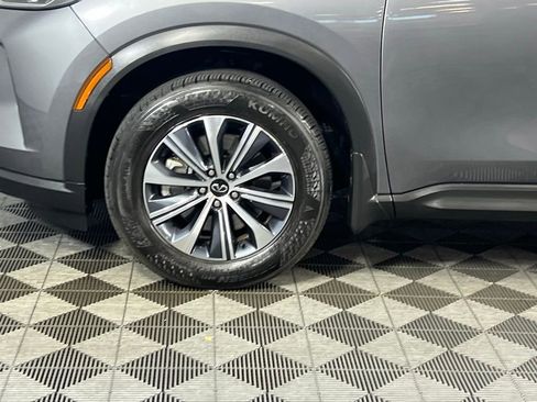 Used 2025 INFINITI QX60 Pure image 9