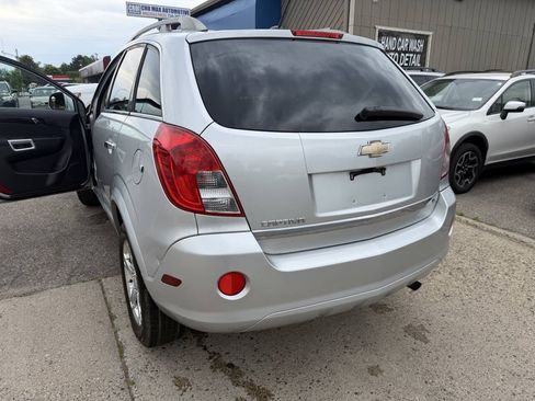 Used 2013 Chevrolet Captiva Sport LT FWD image 12