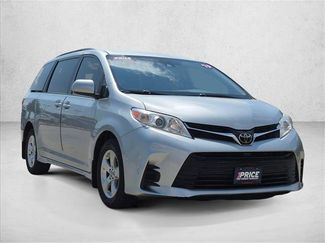 Used 2019 Toyota Sienna LE FWD video 3