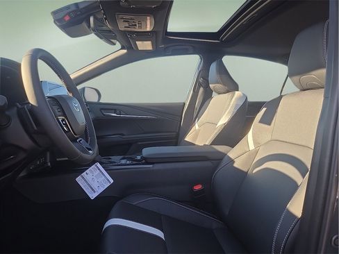 New 2026 Toyota Camry SE image 19