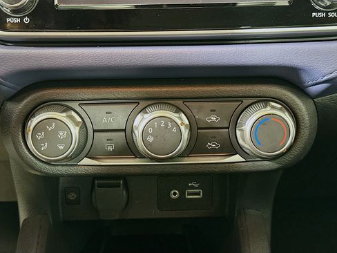 Used 2023 Nissan Versa SV image 23