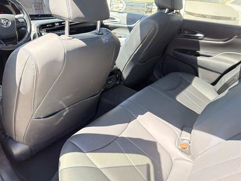 Used 2021 Toyota Mirai RWD image 11