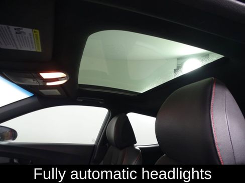 Used 2019 Hyundai Veloster 2.0 Premium image 10