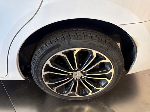 Used 2015 Toyota Corolla S FWD image 8