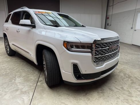 Used 2023 GMC Acadia Denali w/ Denali Technology Package image 7