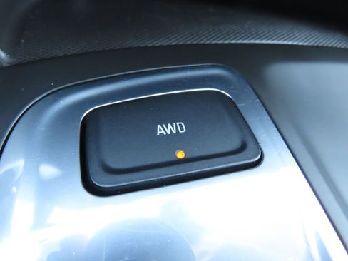 Used 2021 Chevrolet Equinox LT AWD/4WD image 11